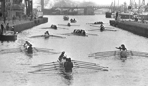 Washington Rowing Women's History